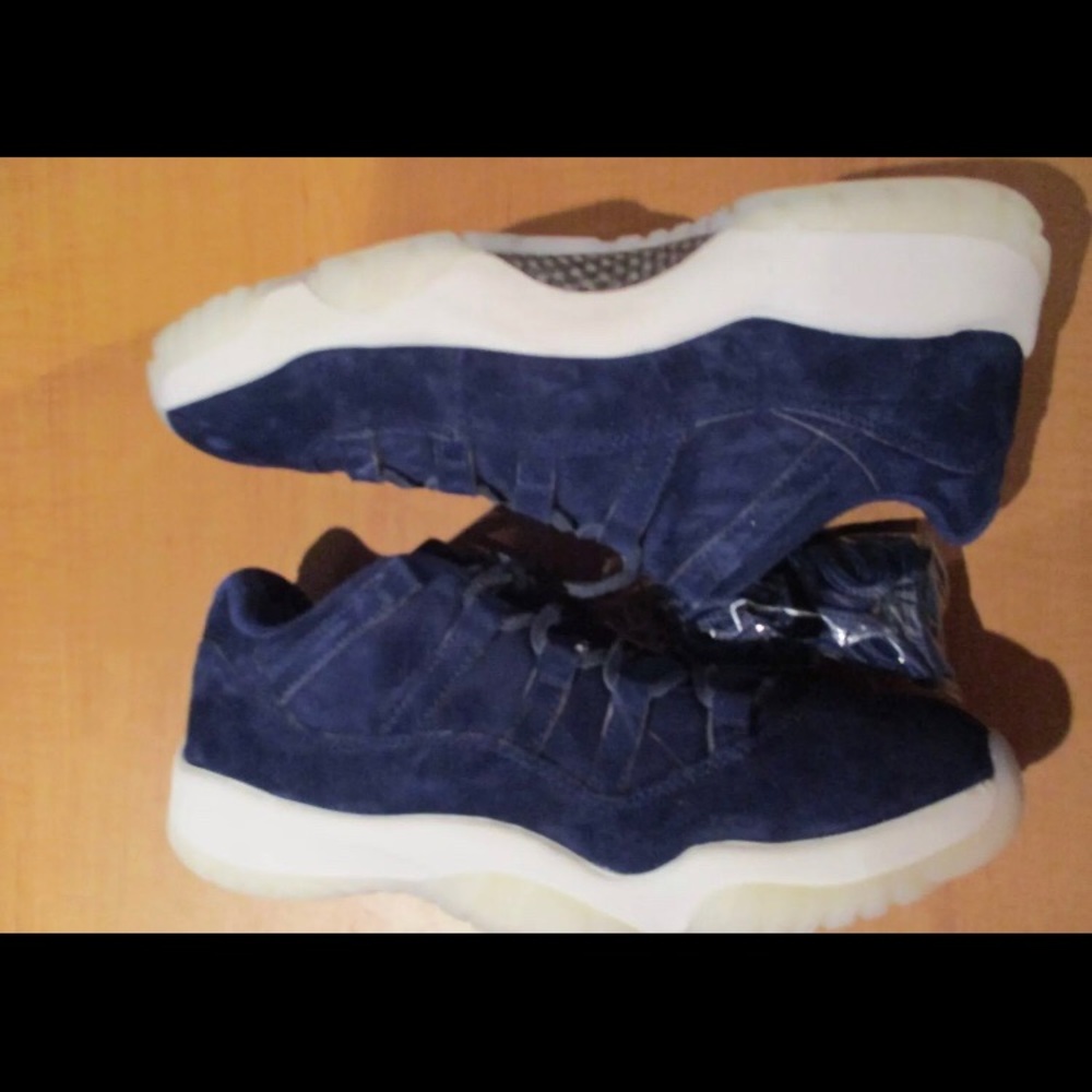 Mens Jordan Retro 11 low size 9.5